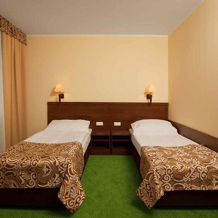 Hotel Zielony Poznań Esterno foto