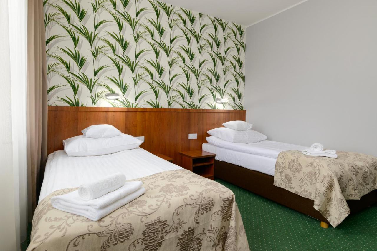 Hotel Zielony Poznań Esterno foto