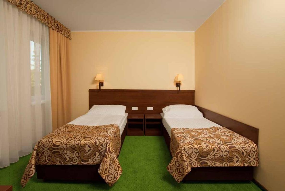 Hotel Zielony Poznań Esterno foto