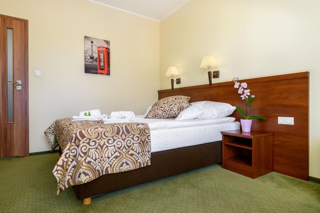 Hotel Zielony Poznań Esterno foto