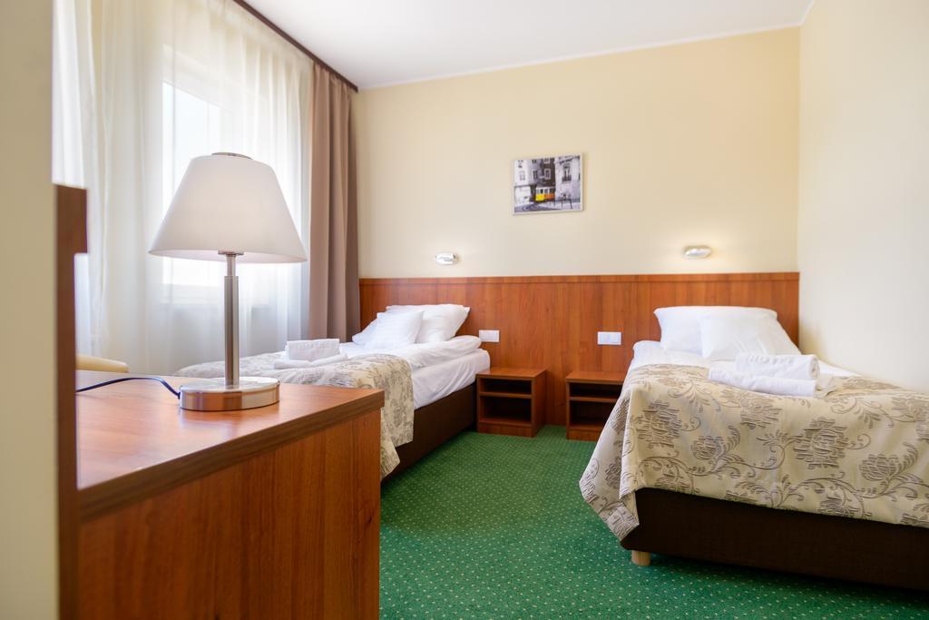Hotel Zielony Poznań Esterno foto