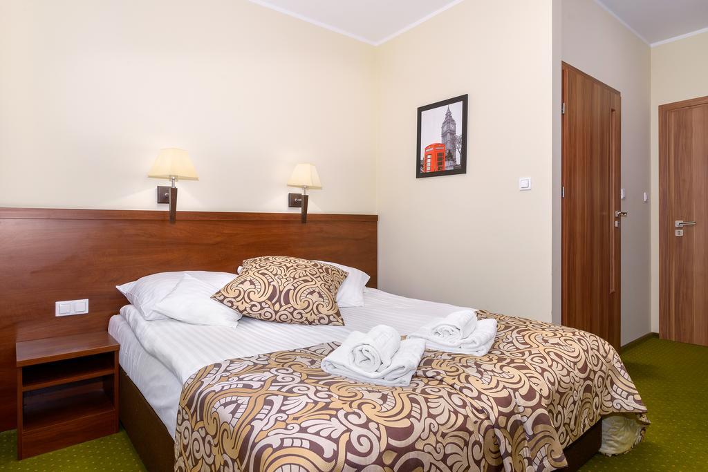 Hotel Zielony Poznań Esterno foto