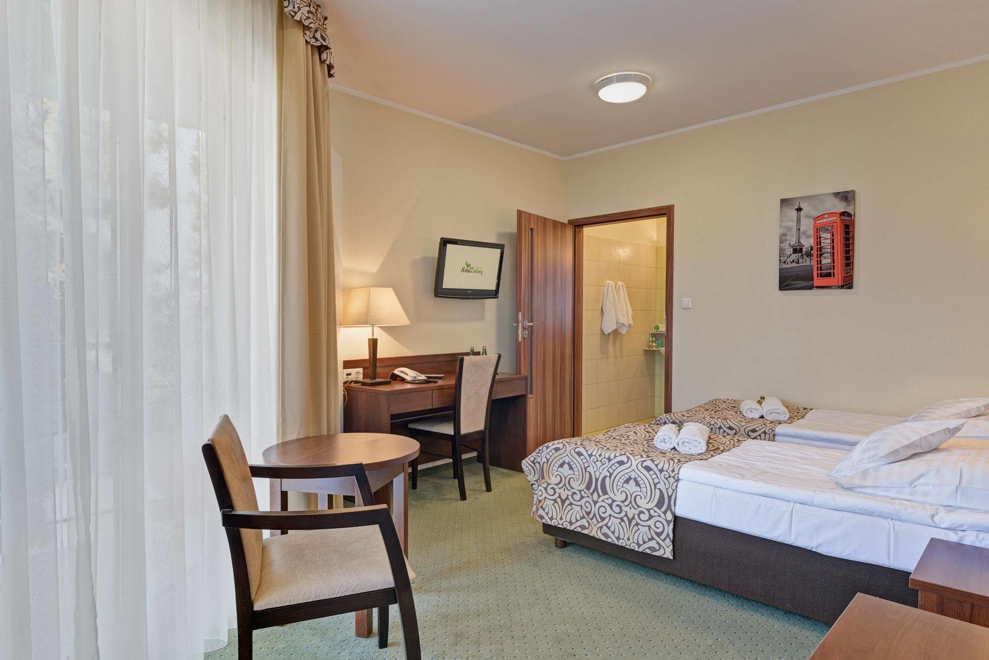 Hotel Zielony Poznań Esterno foto