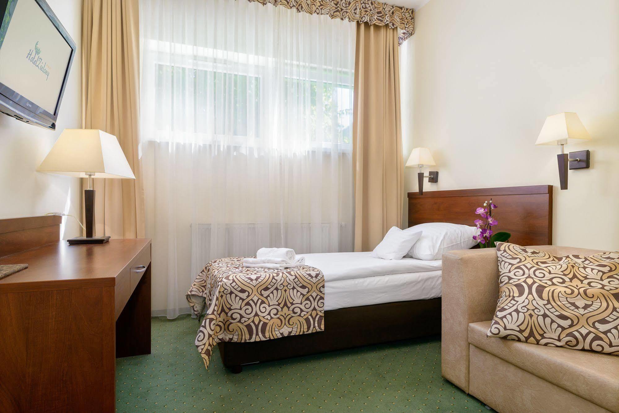 Hotel Zielony Poznań Esterno foto
