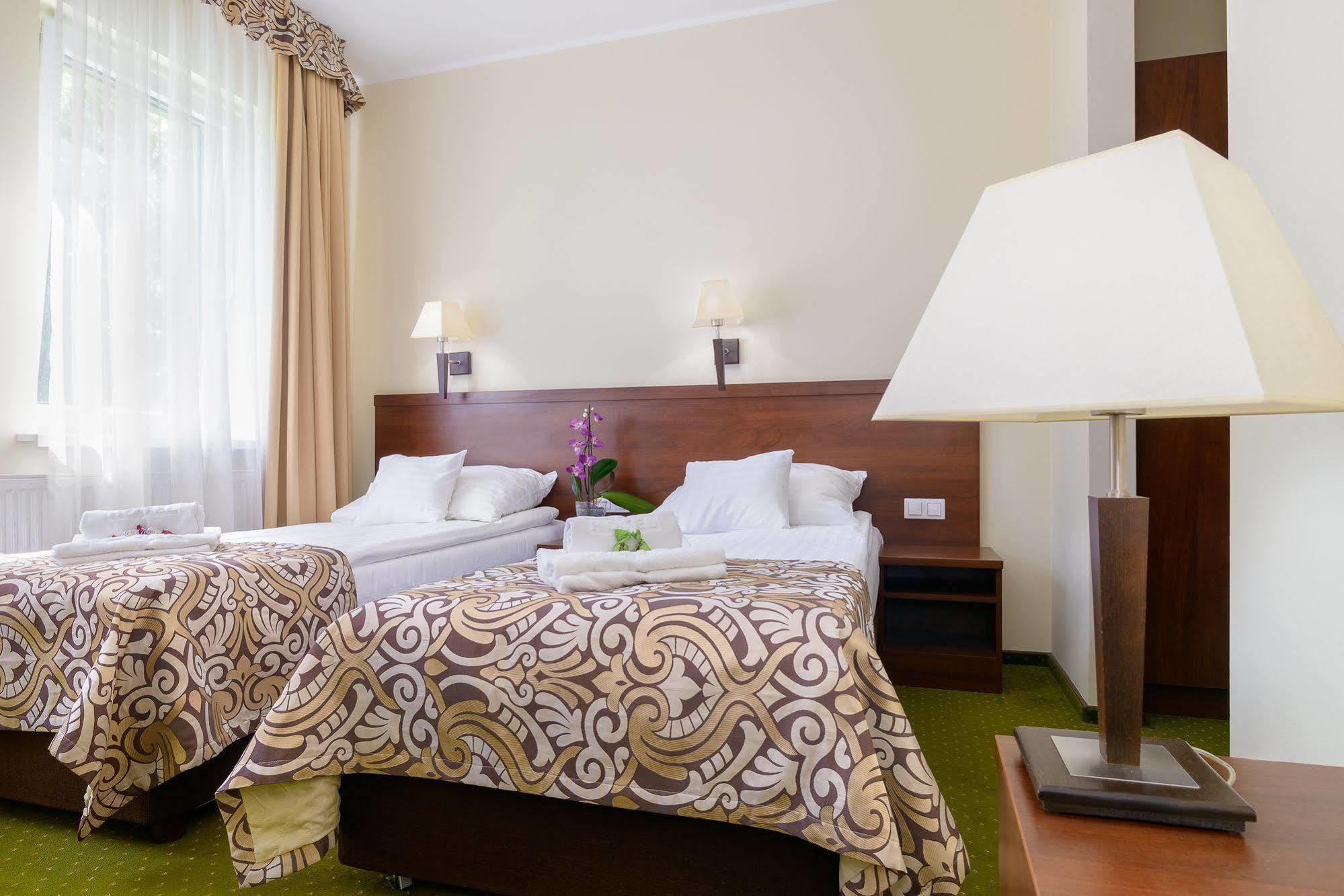 Hotel Zielony Poznań Esterno foto