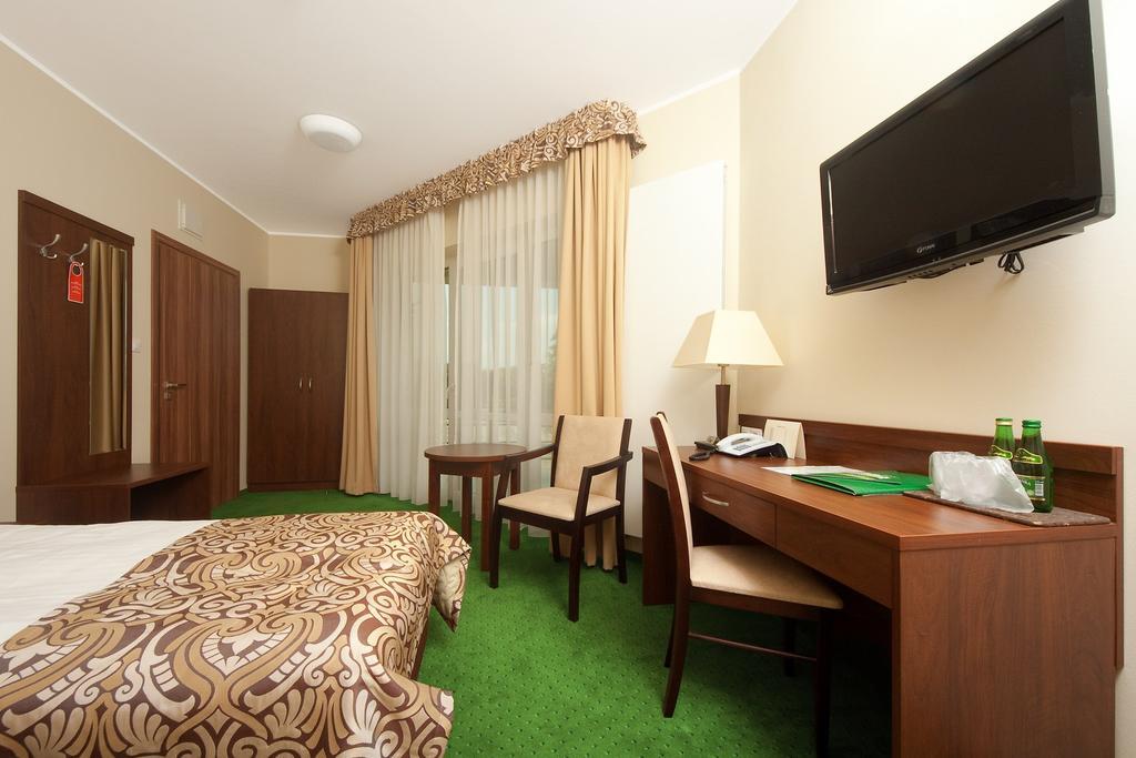 Hotel Zielony Poznań Esterno foto