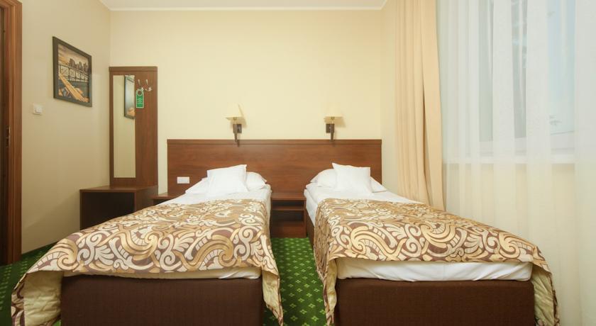 Hotel Zielony Poznań Esterno foto